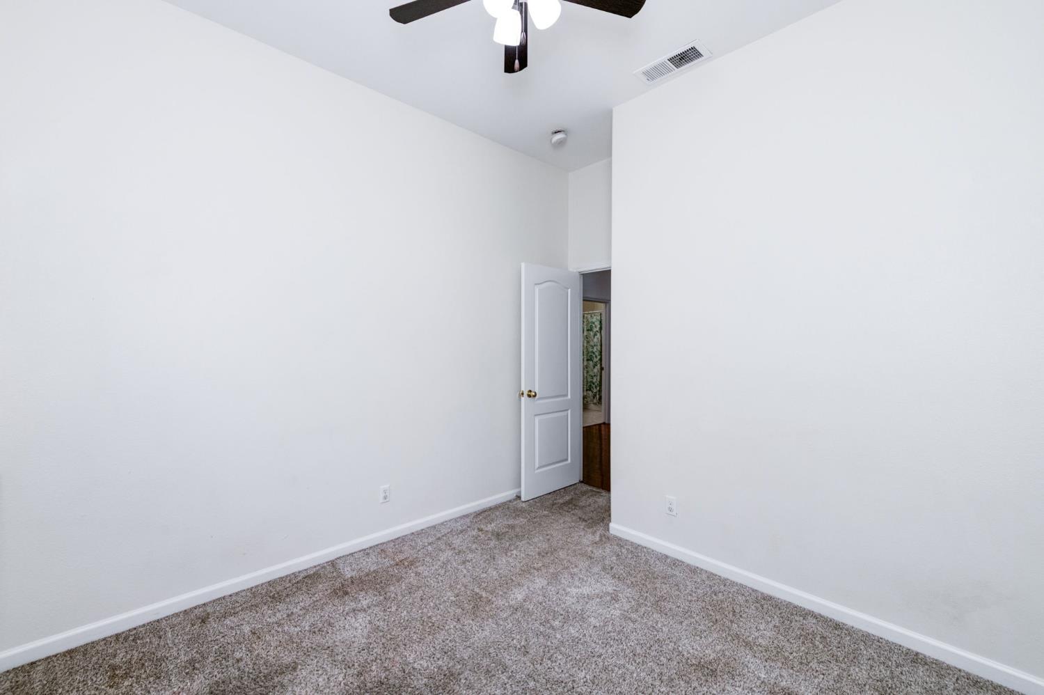 10374 N Sierra Vista Ave, Fresno, CA 93730