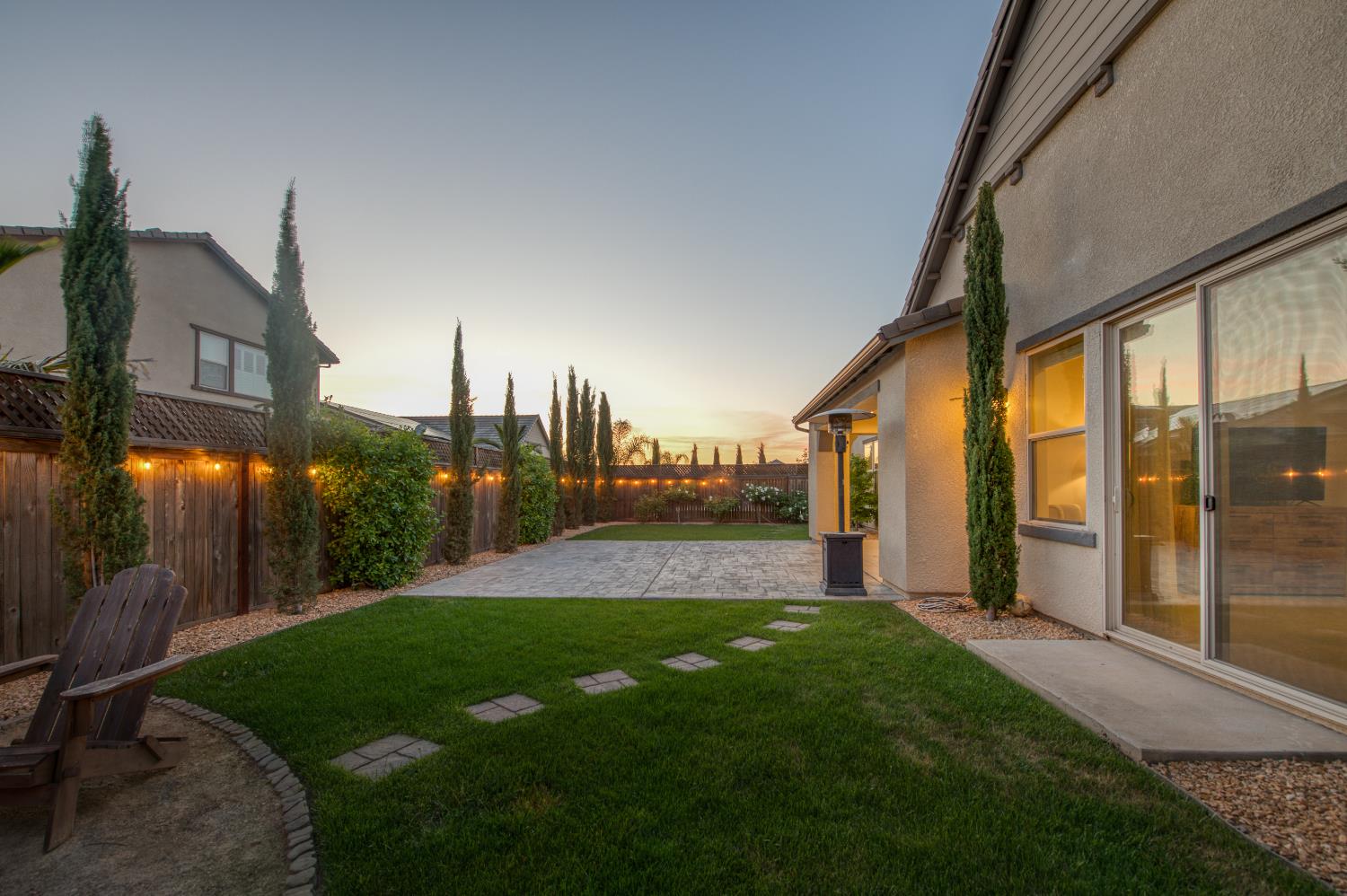 598 Crescent Ln, Madera, CA 93636