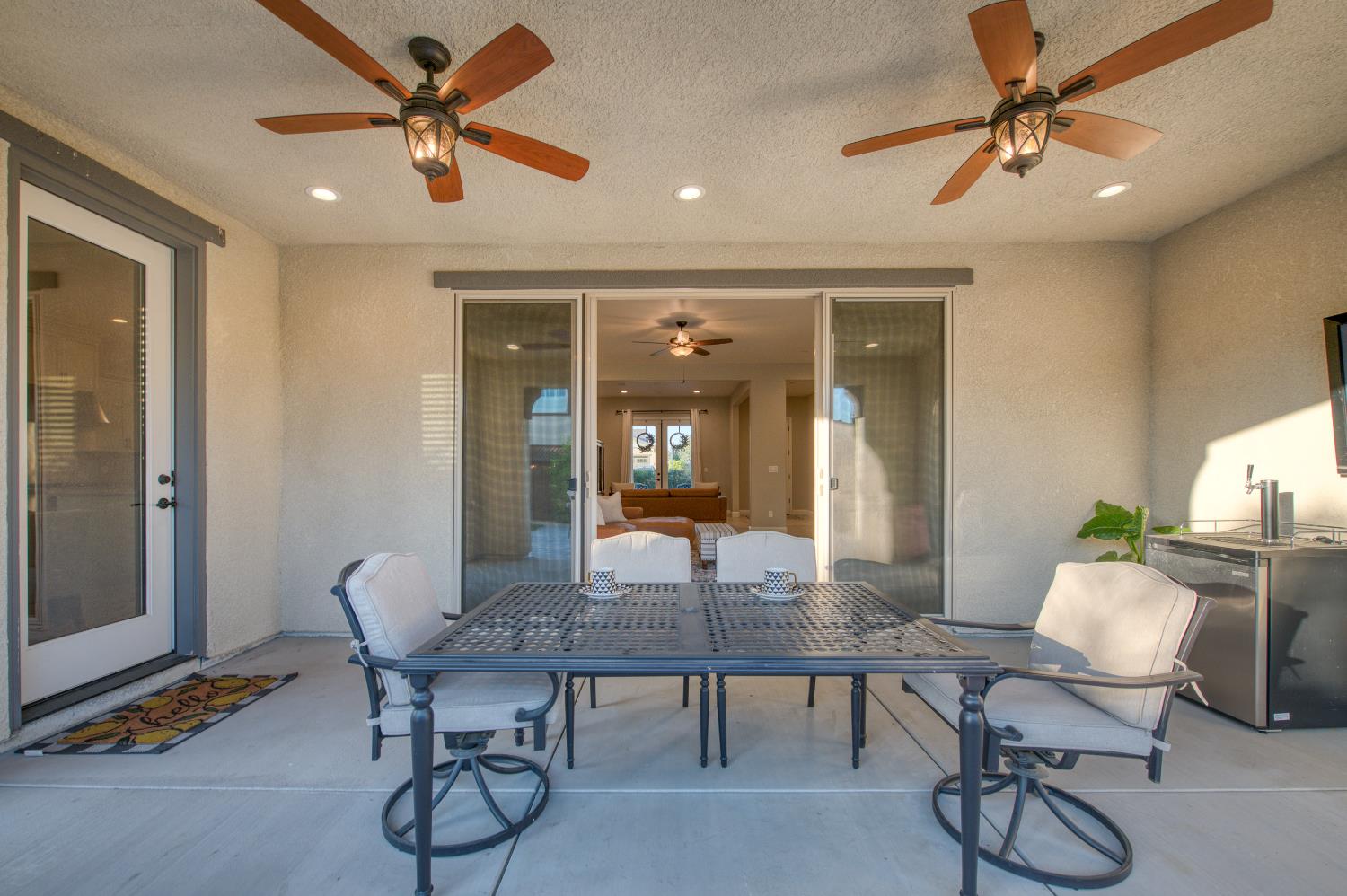 598 Crescent Ln, Madera, CA 93636
