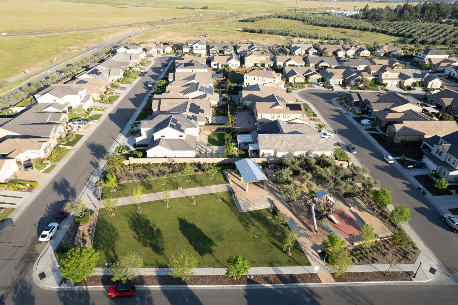 598 Crescent Ln, Madera, CA 93636