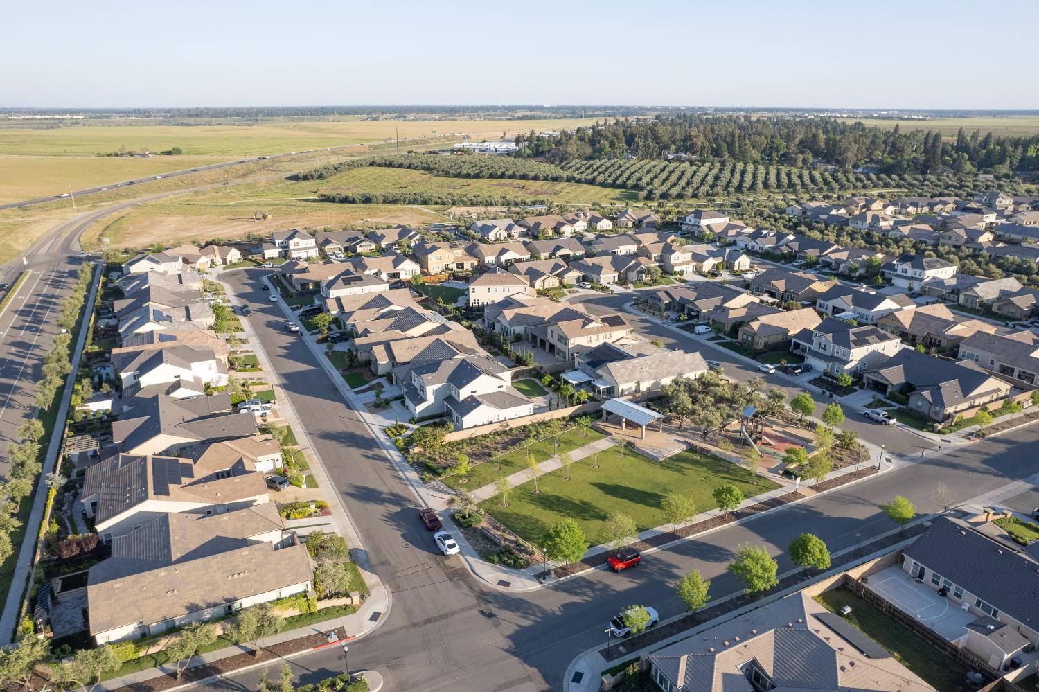 598 Crescent Ln, Madera, CA 93636