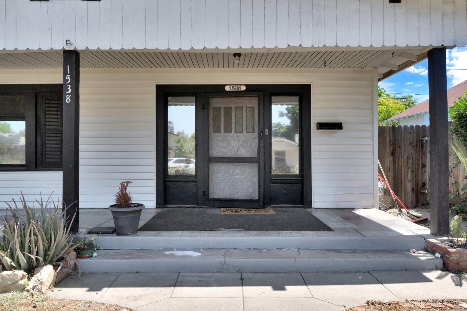 1538 N Wilson Ave, Fresno, CA 93728