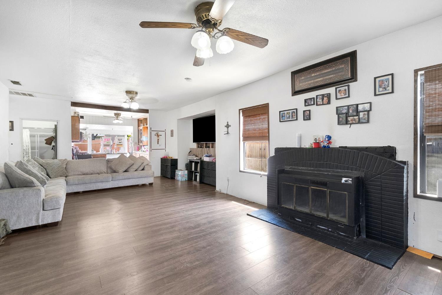 1538 N Wilson Ave, Fresno, CA 93728