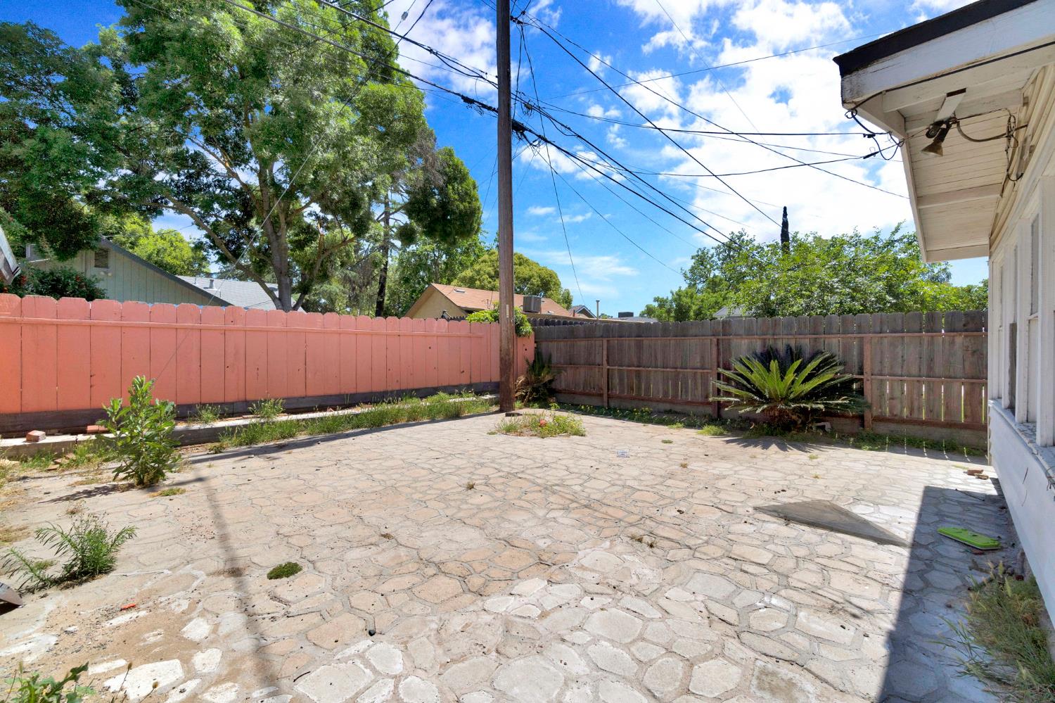 1538 N Wilson Ave, Fresno, CA 93728