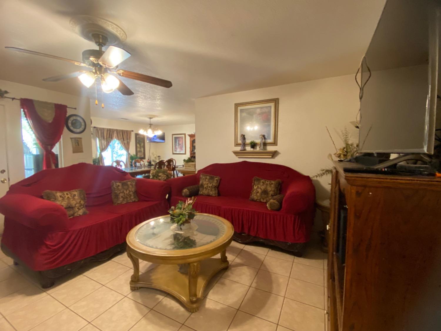 13200 Ave. 414, Orosi, CA 93647