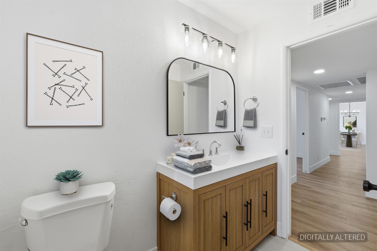 1295 E Almendra Dr, Fresno, CA 93710