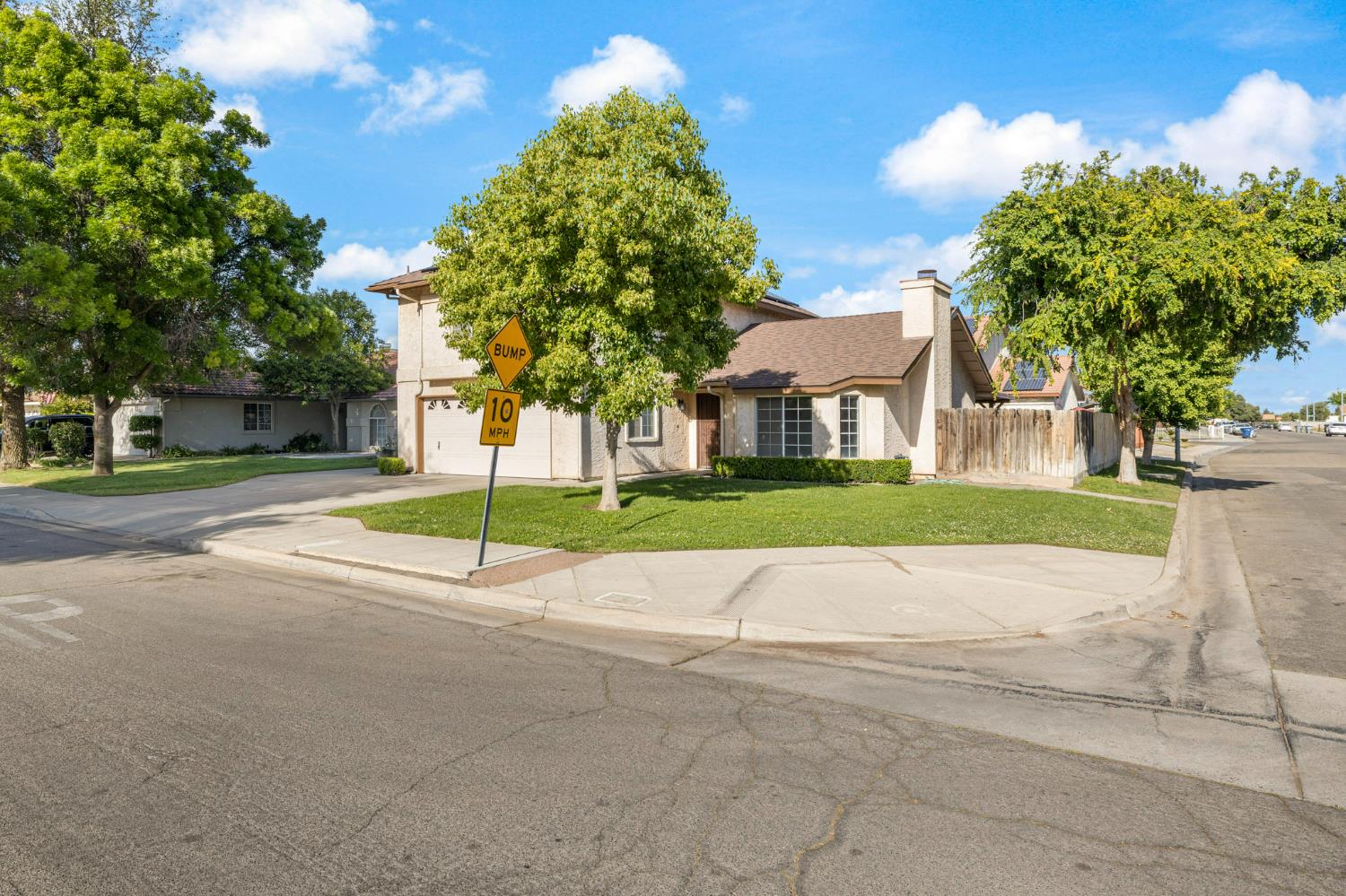3392 N Forestiere Ave, Fresno, CA 93722
