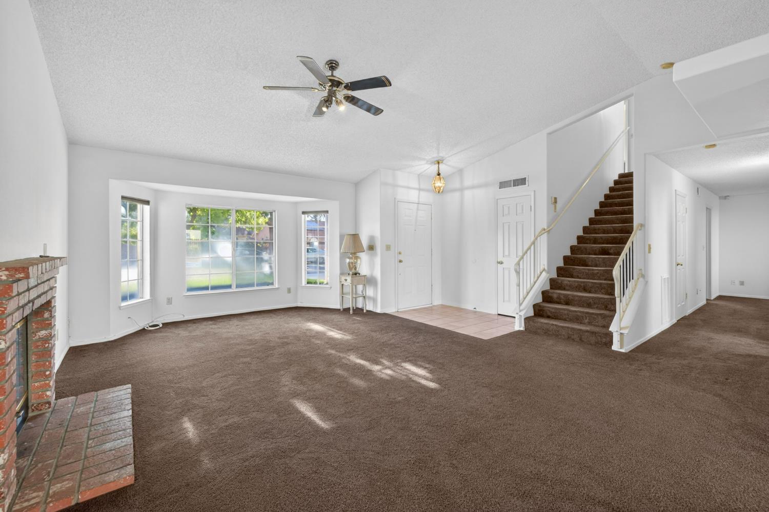 3392 N Forestiere Ave, Fresno, CA 93722