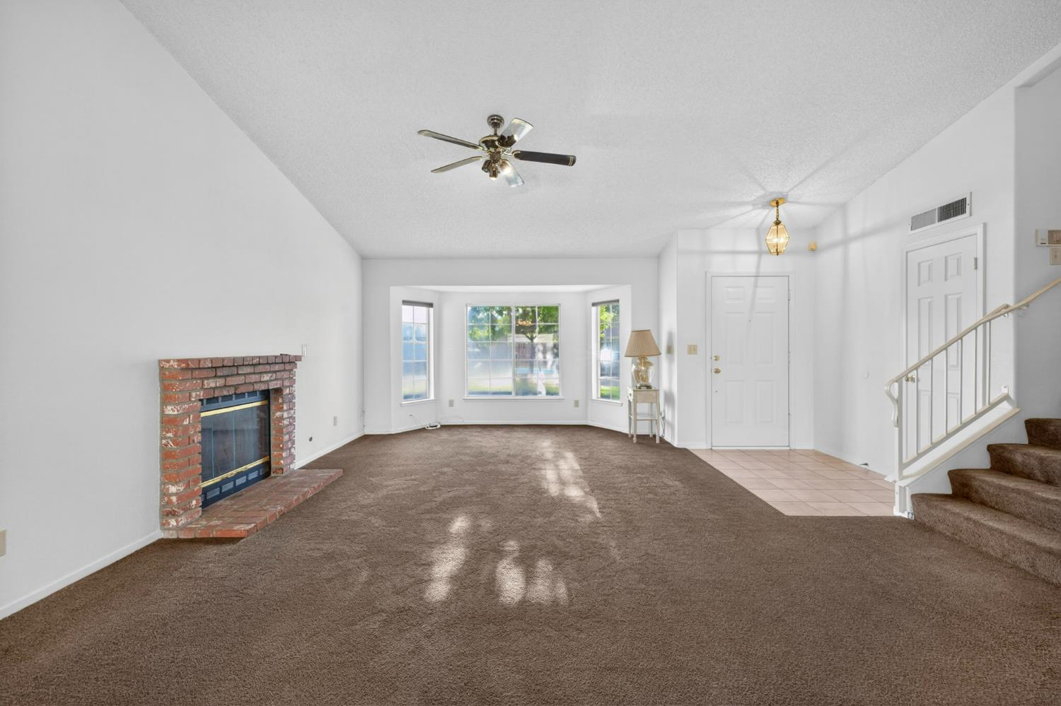 3392 N Forestiere Ave, Fresno, CA 93722