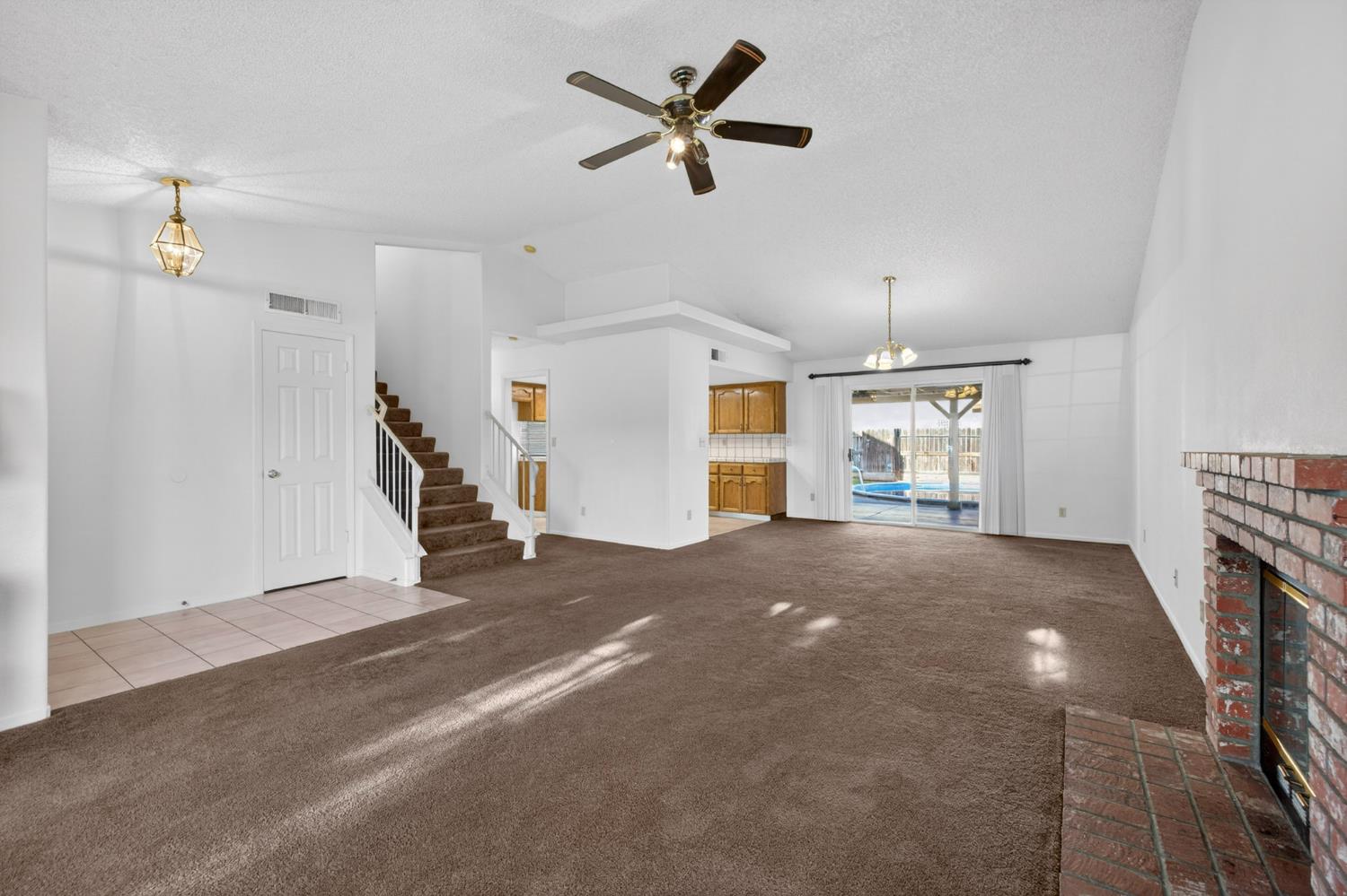 3392 N Forestiere Ave, Fresno, CA 93722