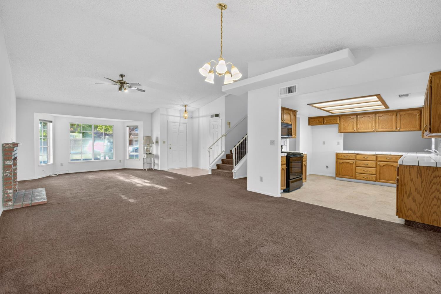 3392 N Forestiere Ave, Fresno, CA 93722