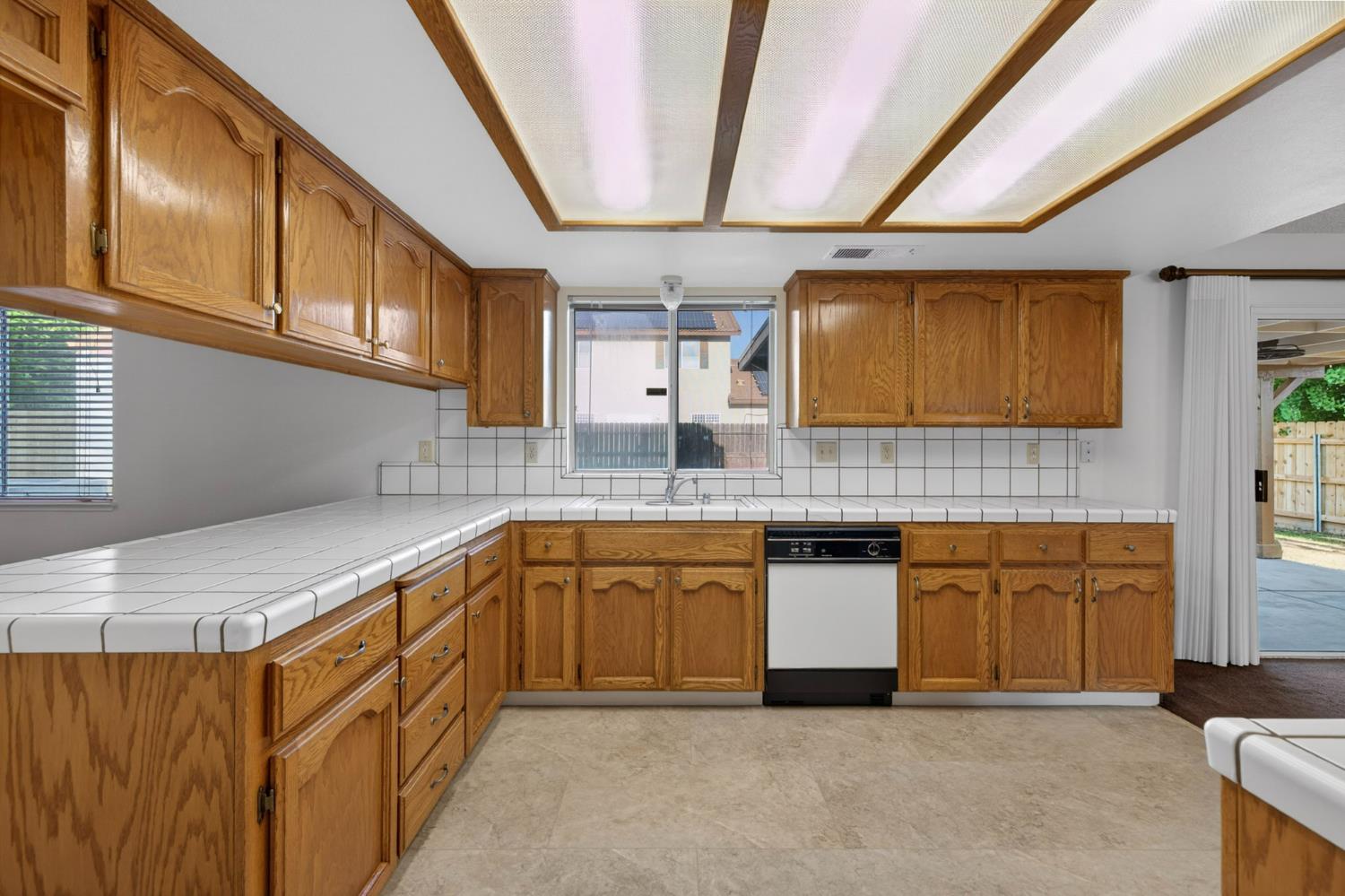 3392 N Forestiere Ave, Fresno, CA 93722