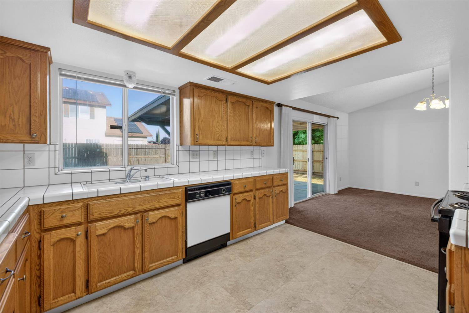 3392 N Forestiere Ave, Fresno, CA 93722