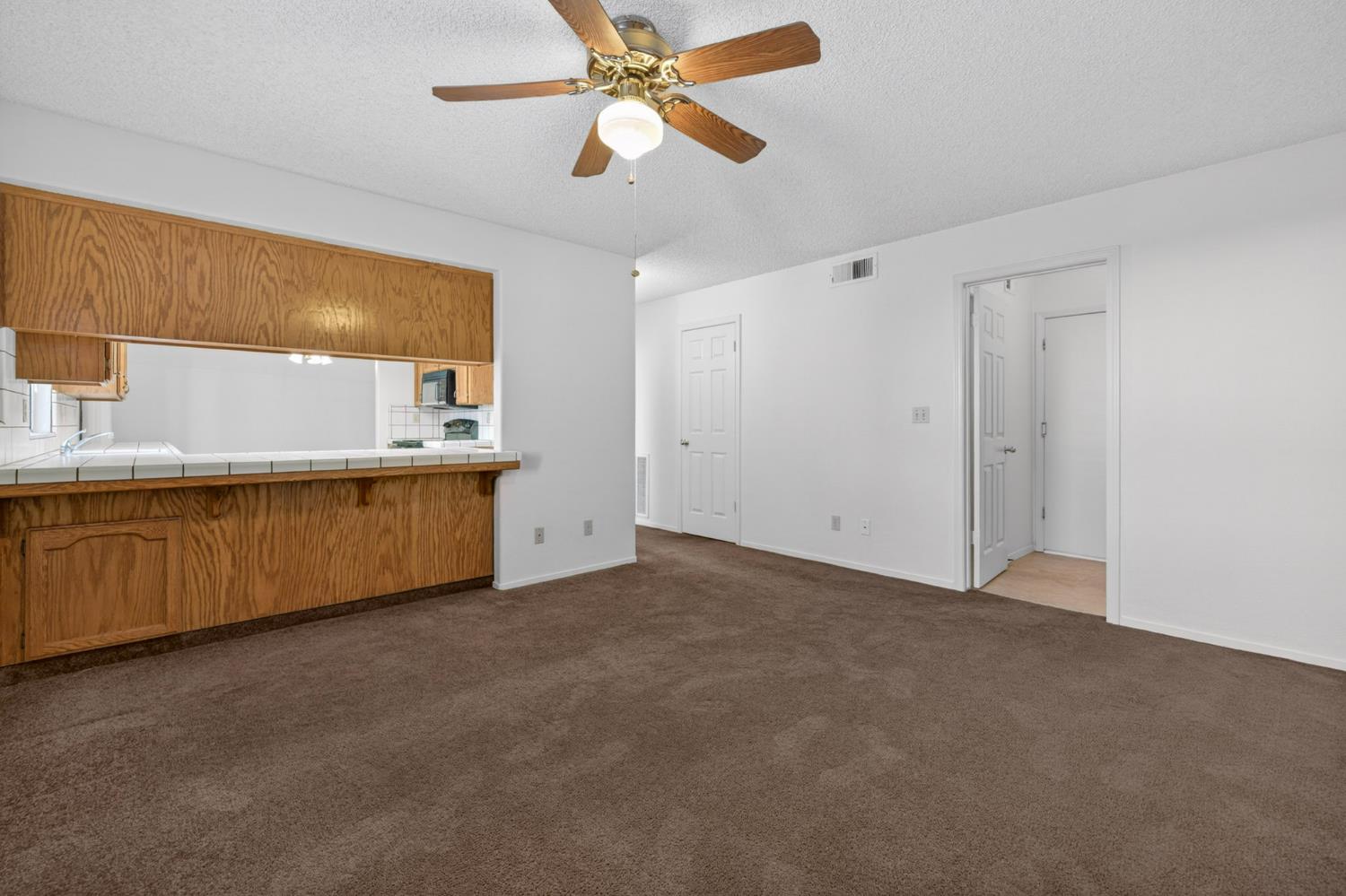 3392 N Forestiere Ave, Fresno, CA 93722
