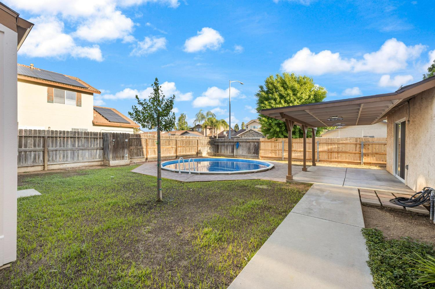 3392 N Forestiere Ave, Fresno, CA 93722