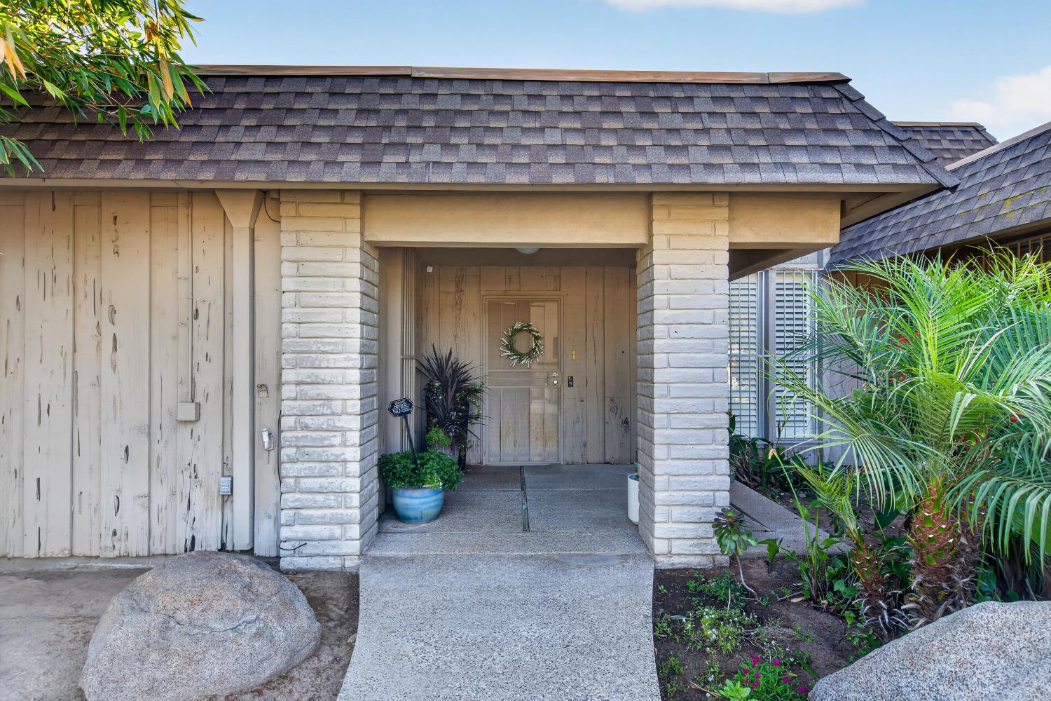 1923 S Fairway, Fresno, CA 93727