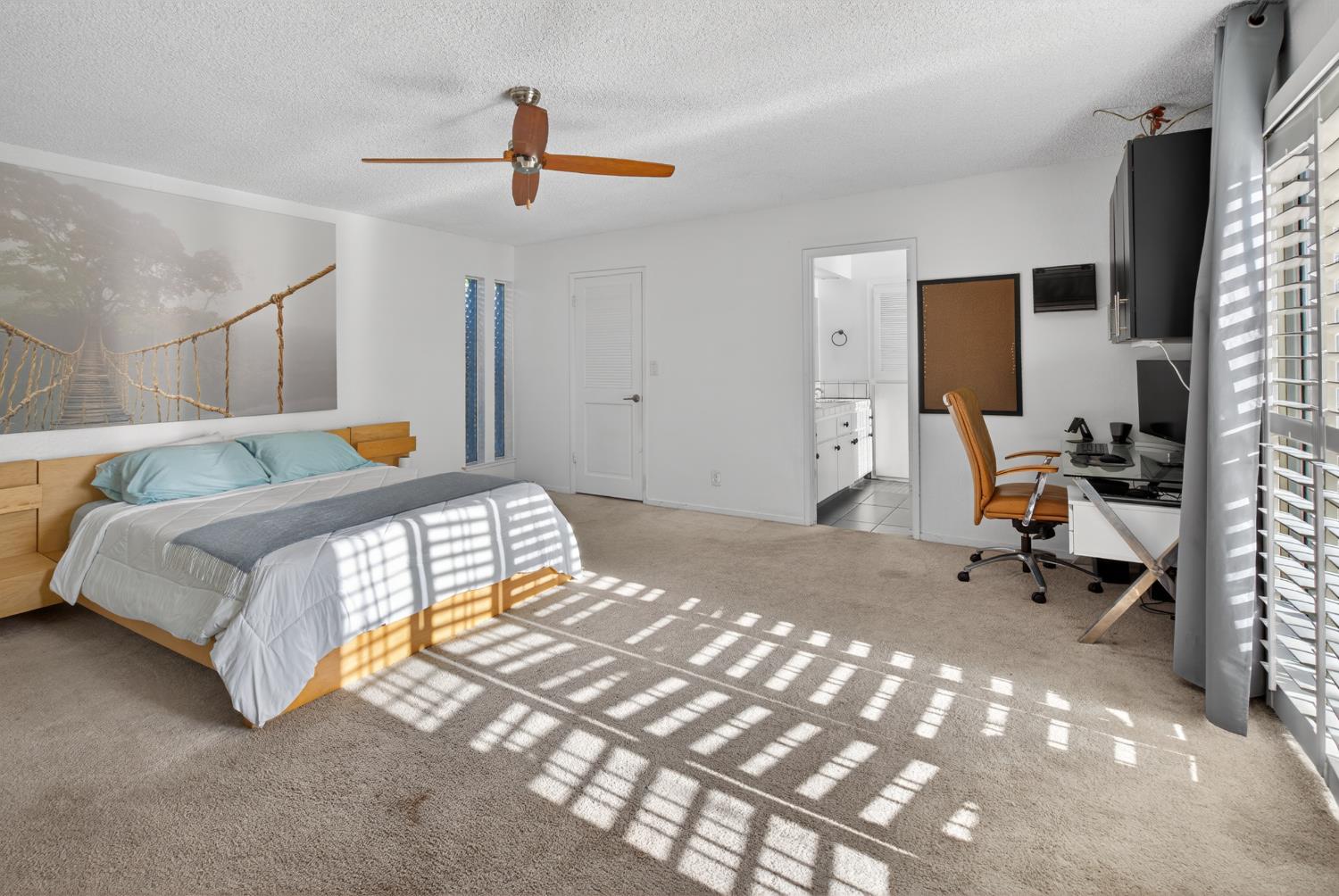 1923 S Fairway, Fresno, CA 93727