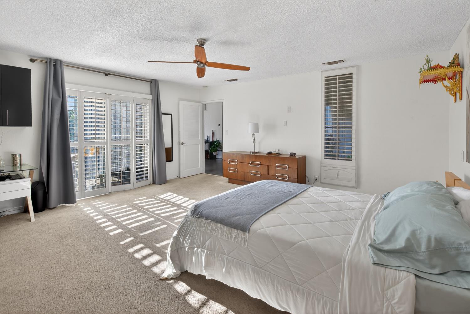 1923 S Fairway, Fresno, CA 93727