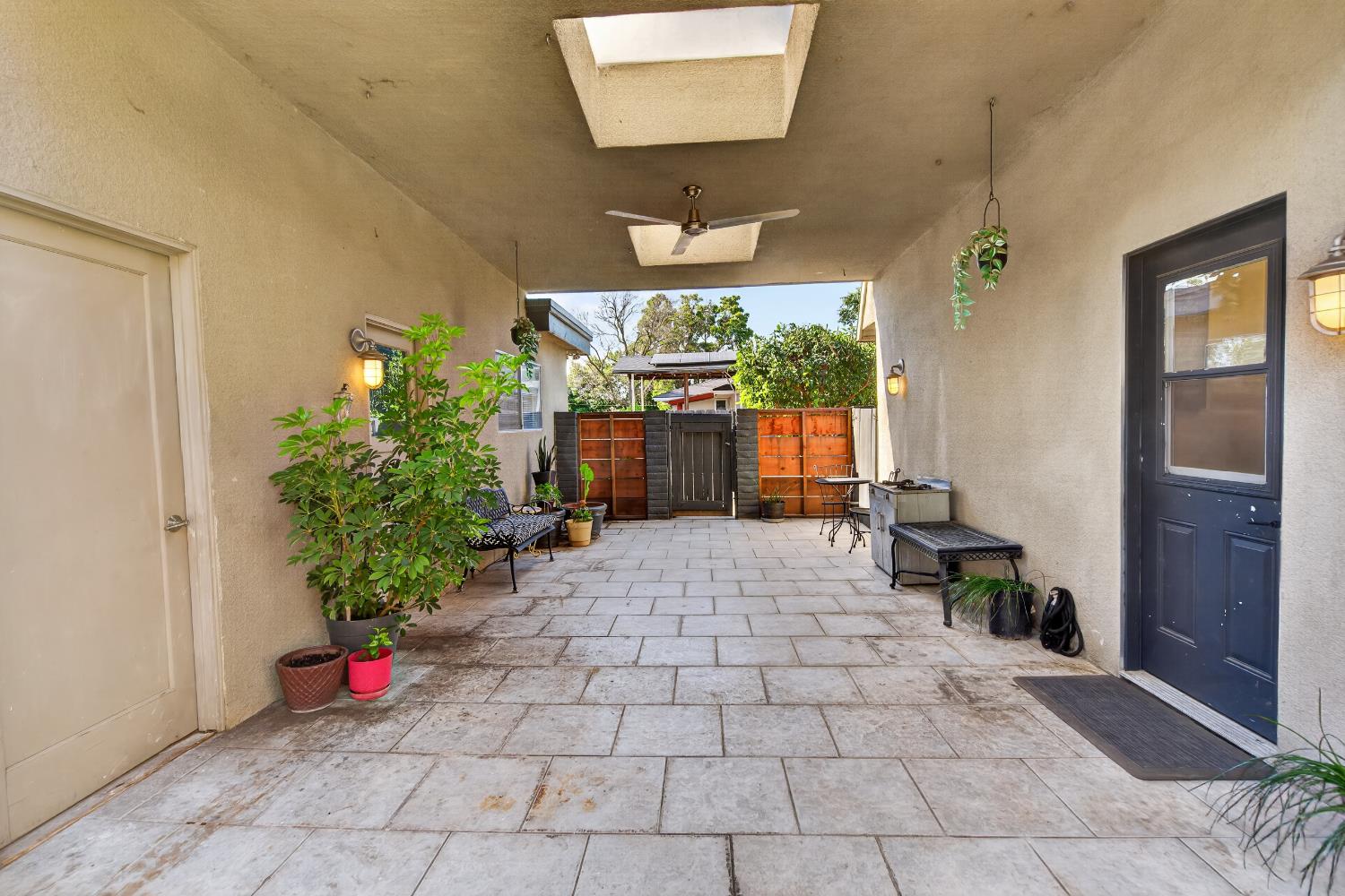 1923 S Fairway, Fresno, CA 93727