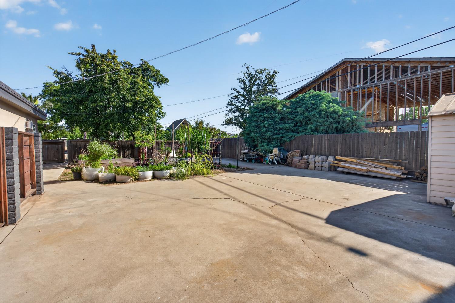 1923 S Fairway, Fresno, CA 93727