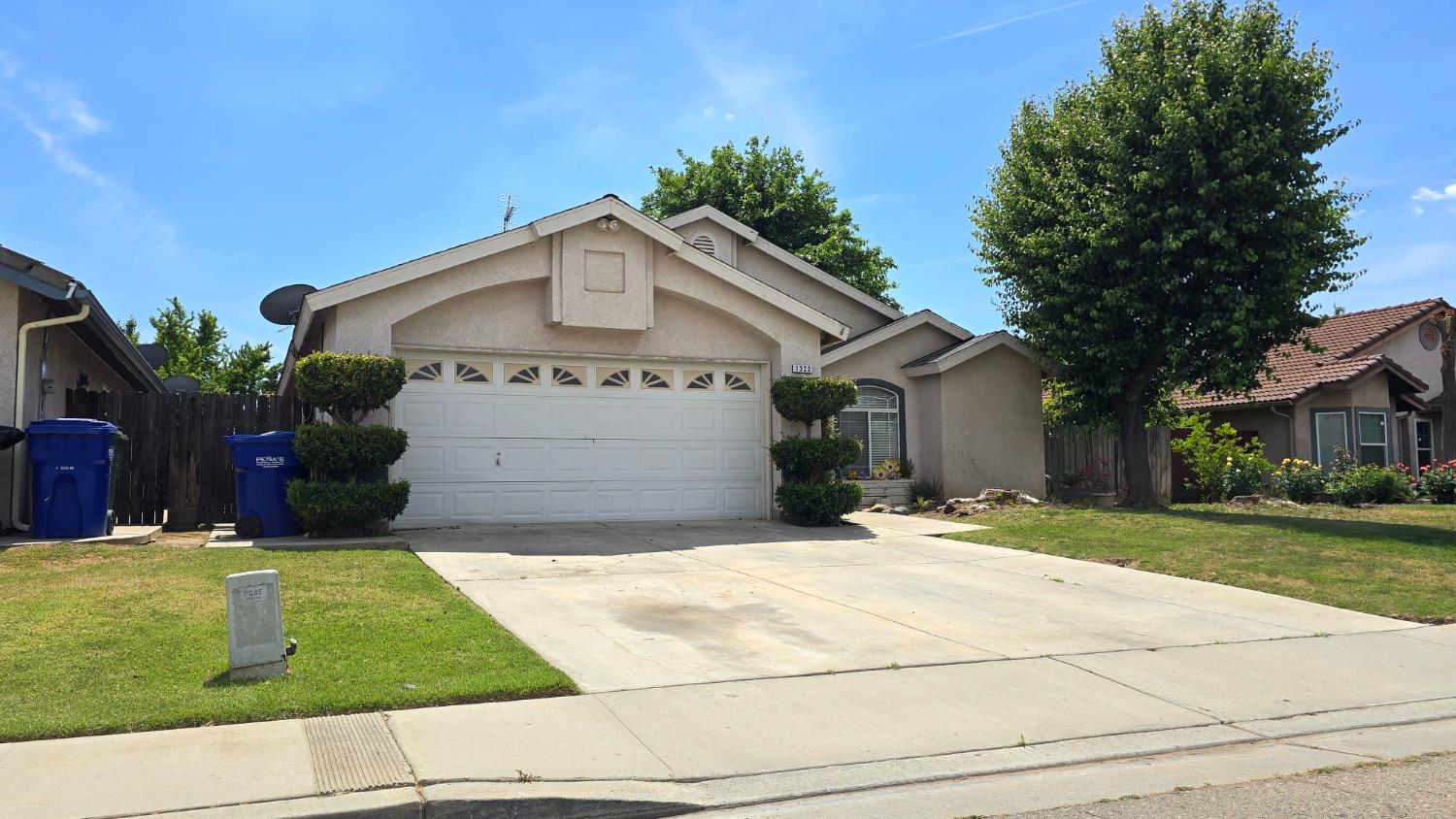 1322 W Pamela Ln, Dinuba, CA 93618