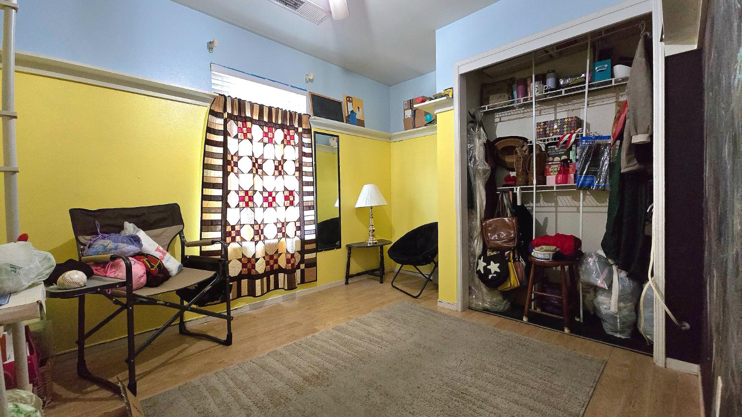 1322 W Pamela Ln, Dinuba, CA 93618