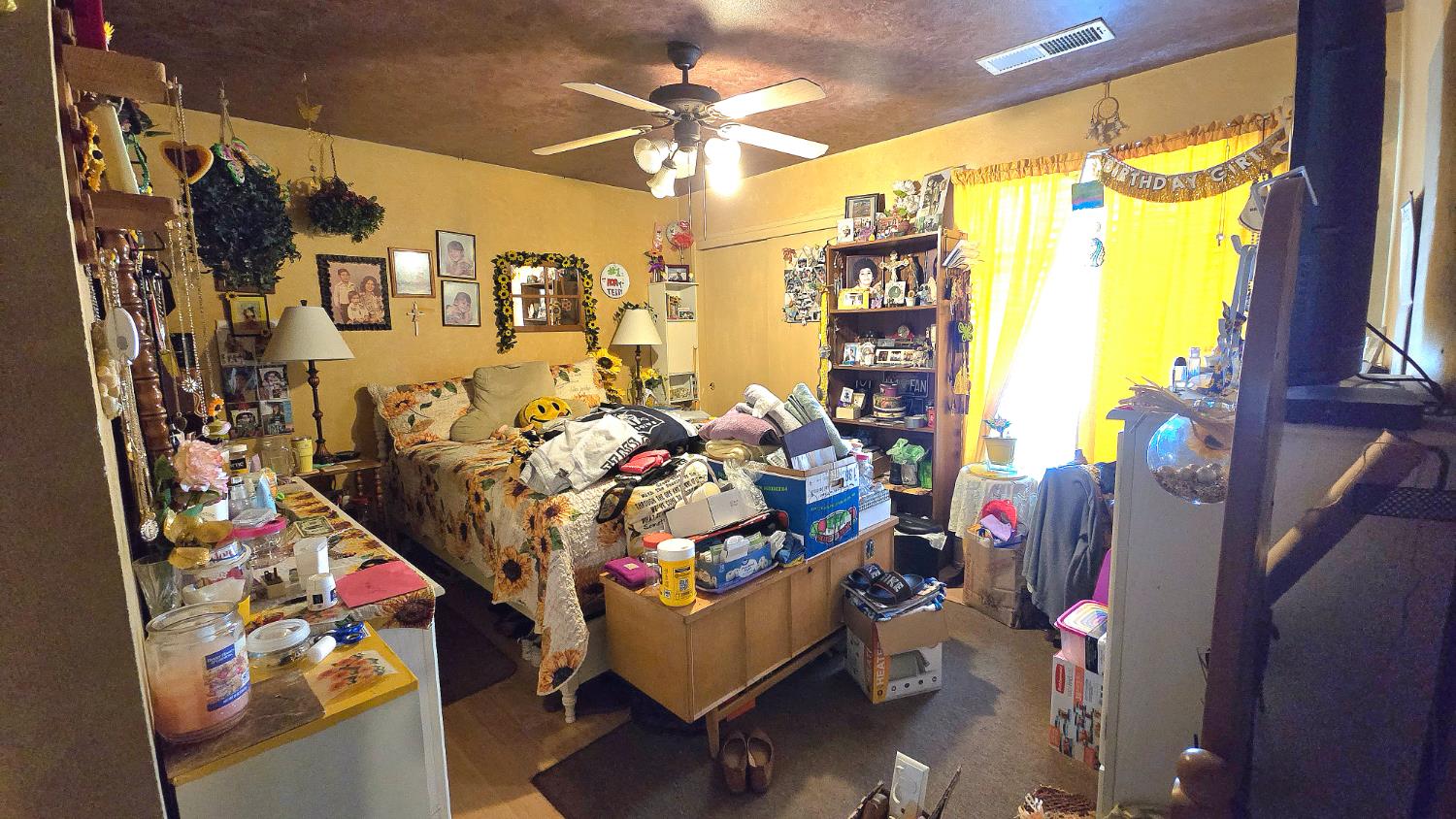 1322 W Pamela Ln, Dinuba, CA 93618