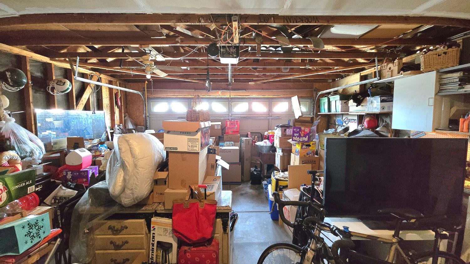 1322 W Pamela Ln, Dinuba, CA 93618