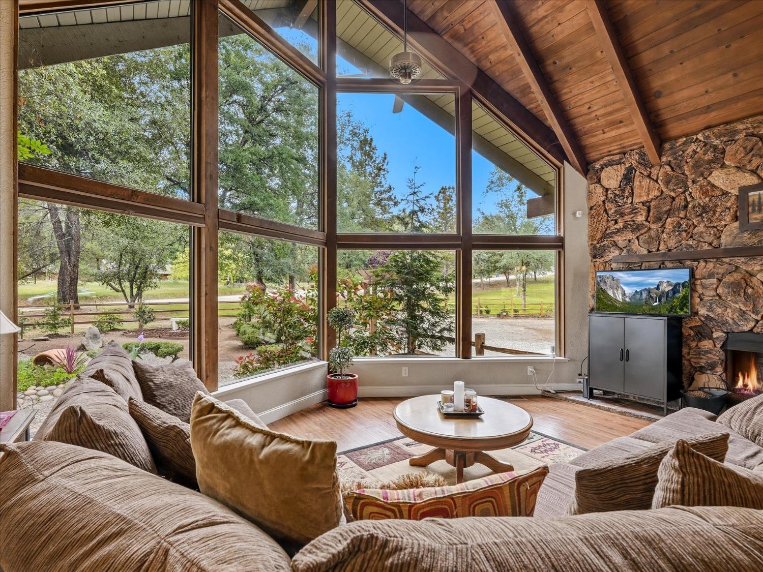 51660 Quail Run Dr, Oakhurst, CA 93644