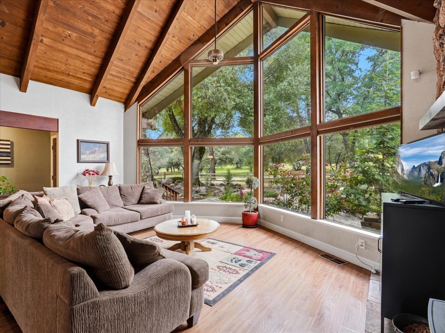 51660 Quail Run Dr, Oakhurst, CA 93644