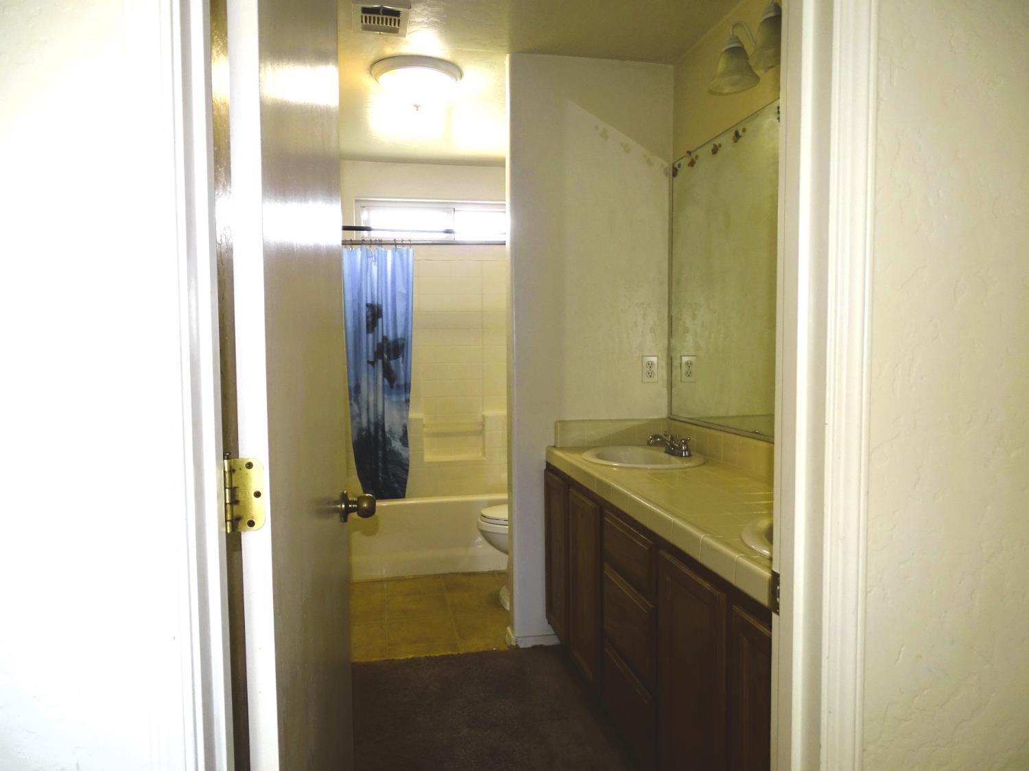 1325 S Bailey, Fresno, CA 93727