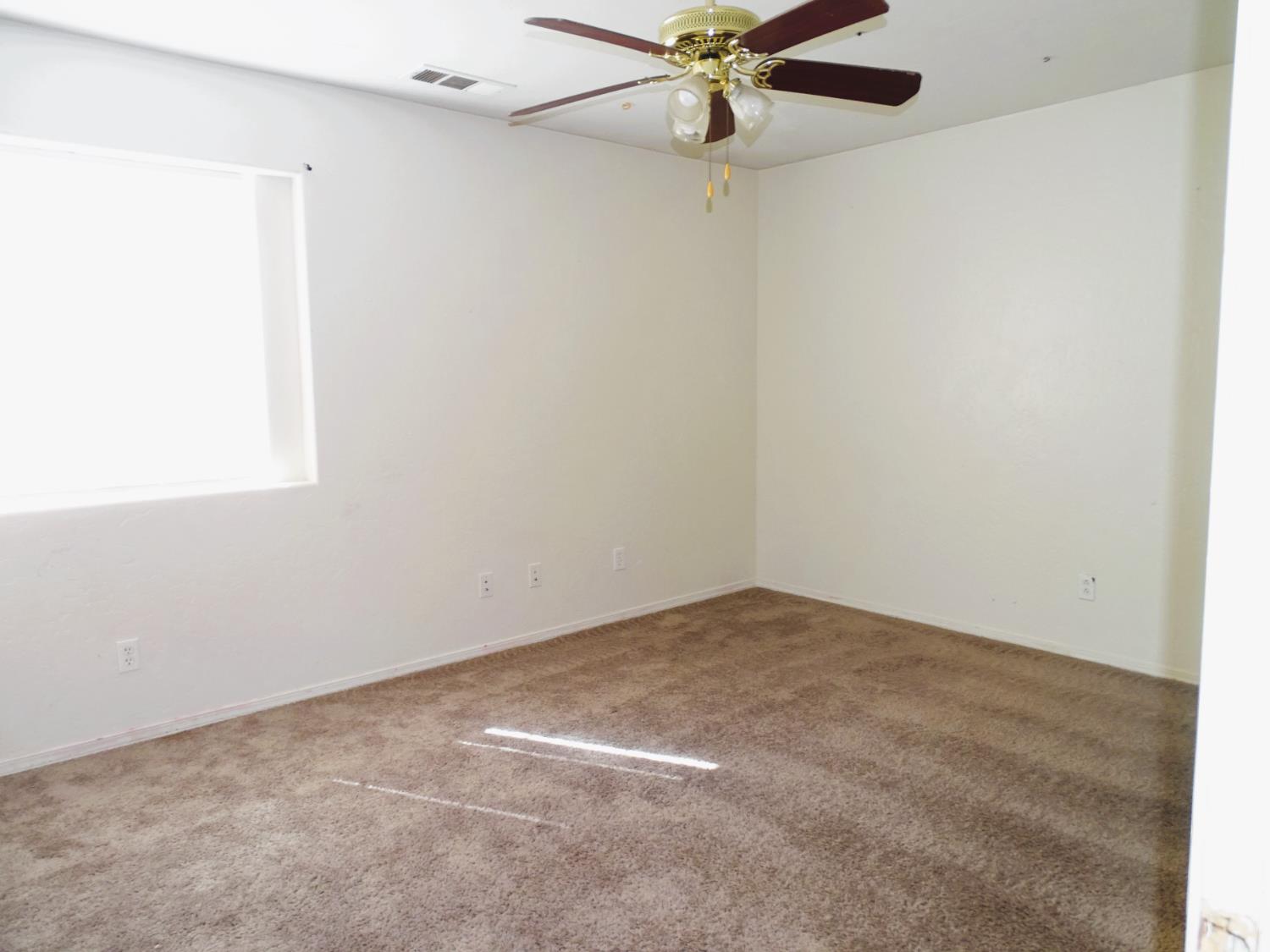 1325 S Bailey, Fresno, CA 93727