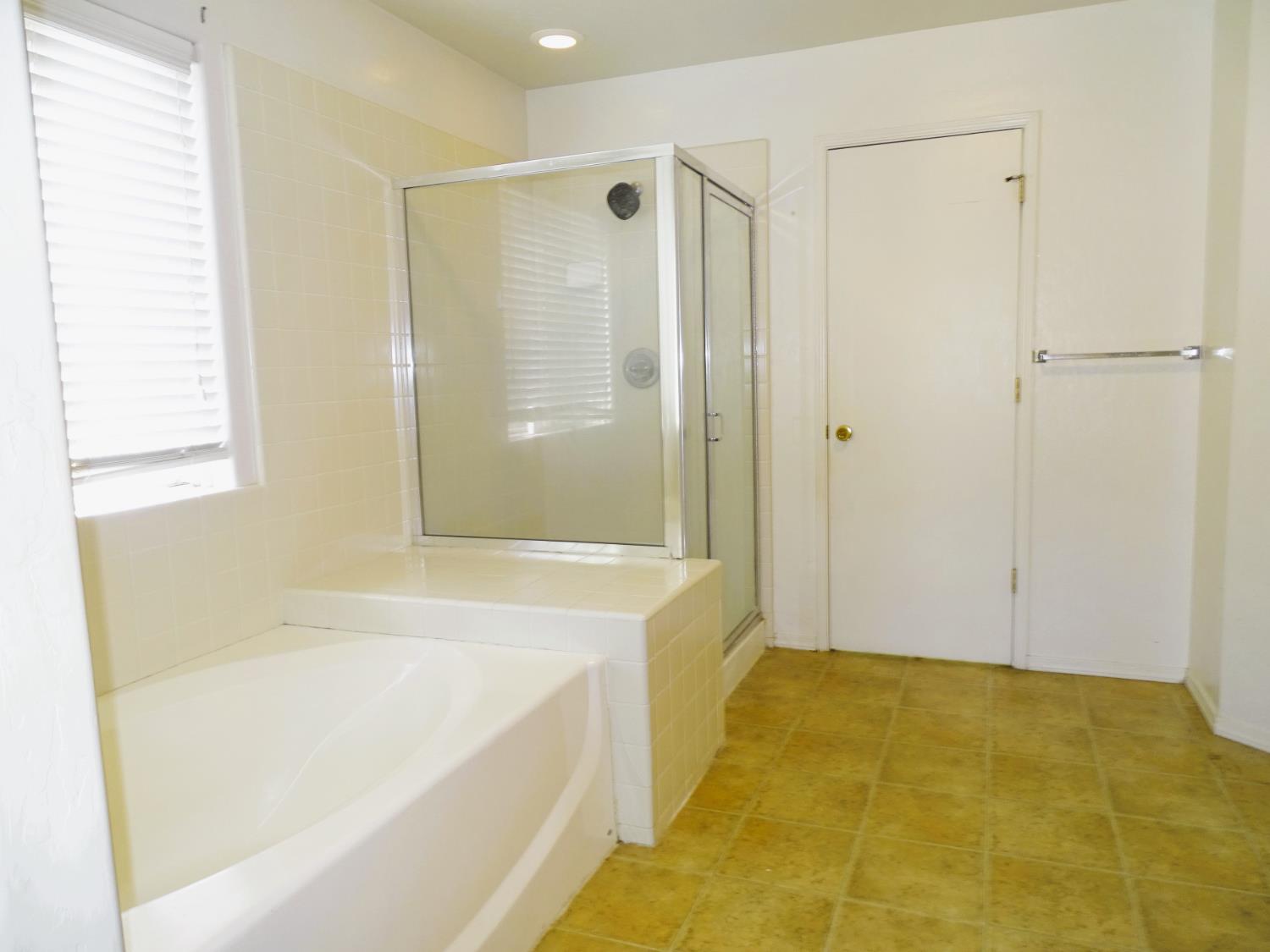 1325 S Bailey, Fresno, CA 93727