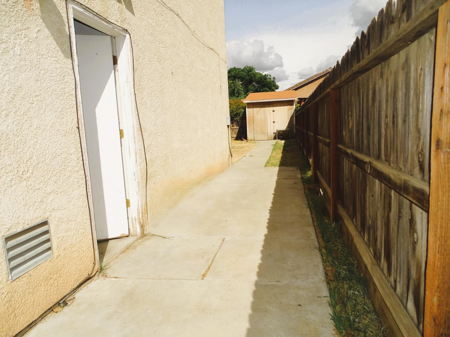 1325 S Bailey, Fresno, CA 93727