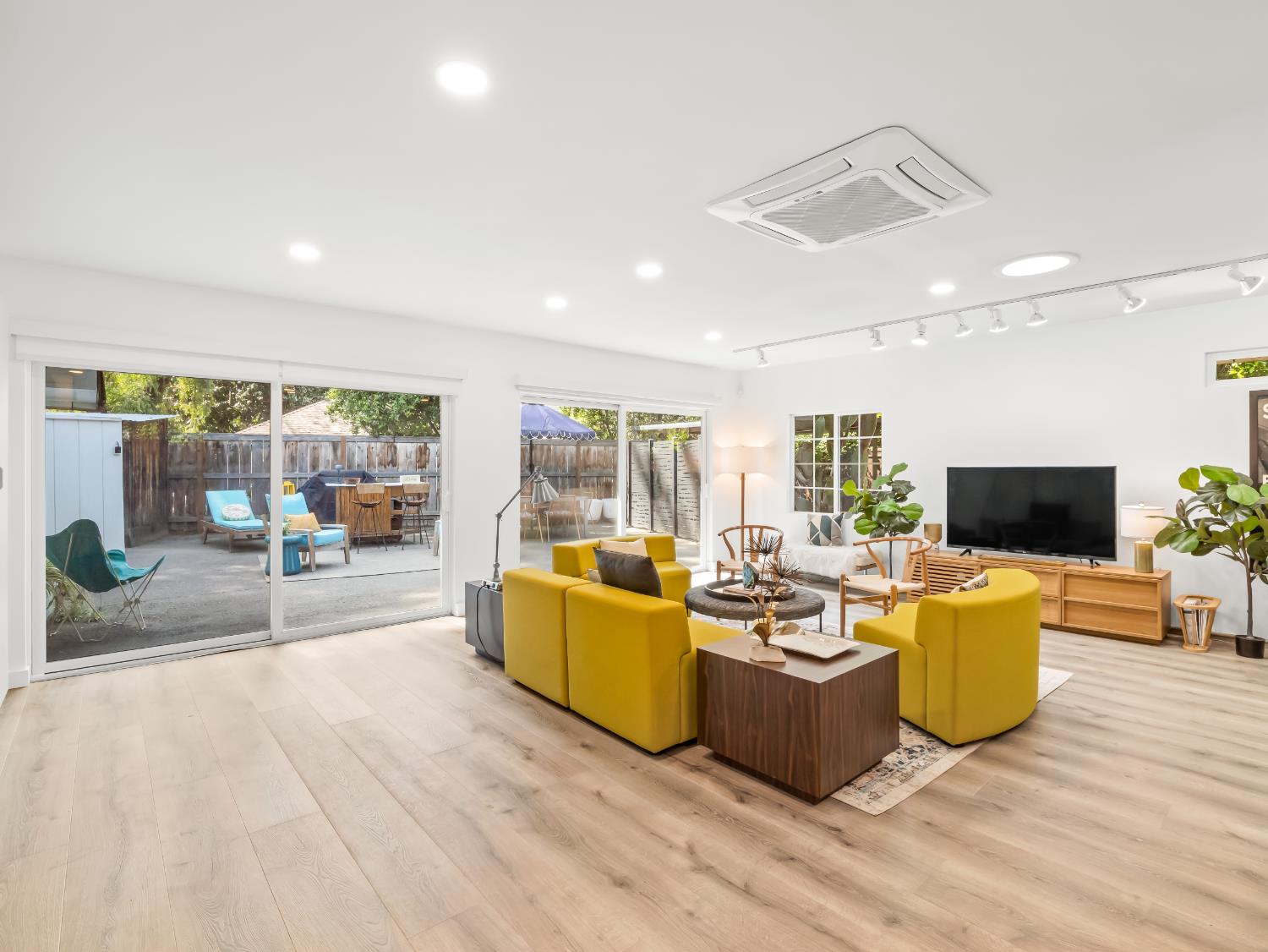 3715 W Birch Ave, Fresno, CA 93711