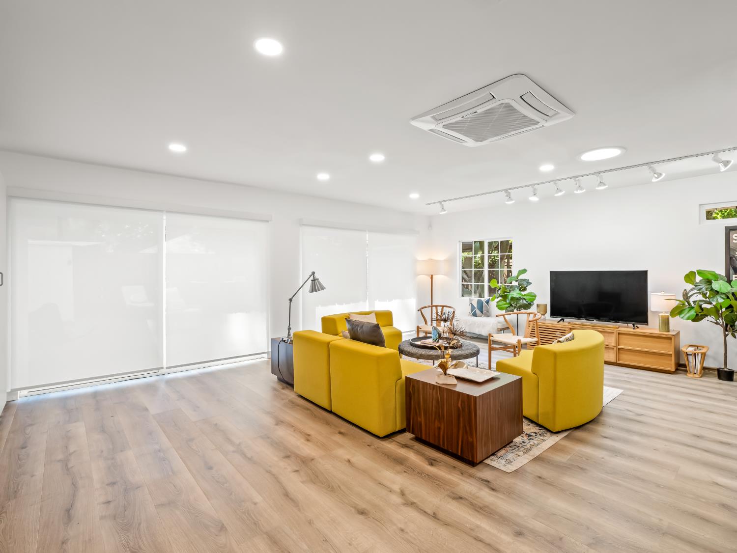 3715 W Birch Ave, Fresno, CA 93711