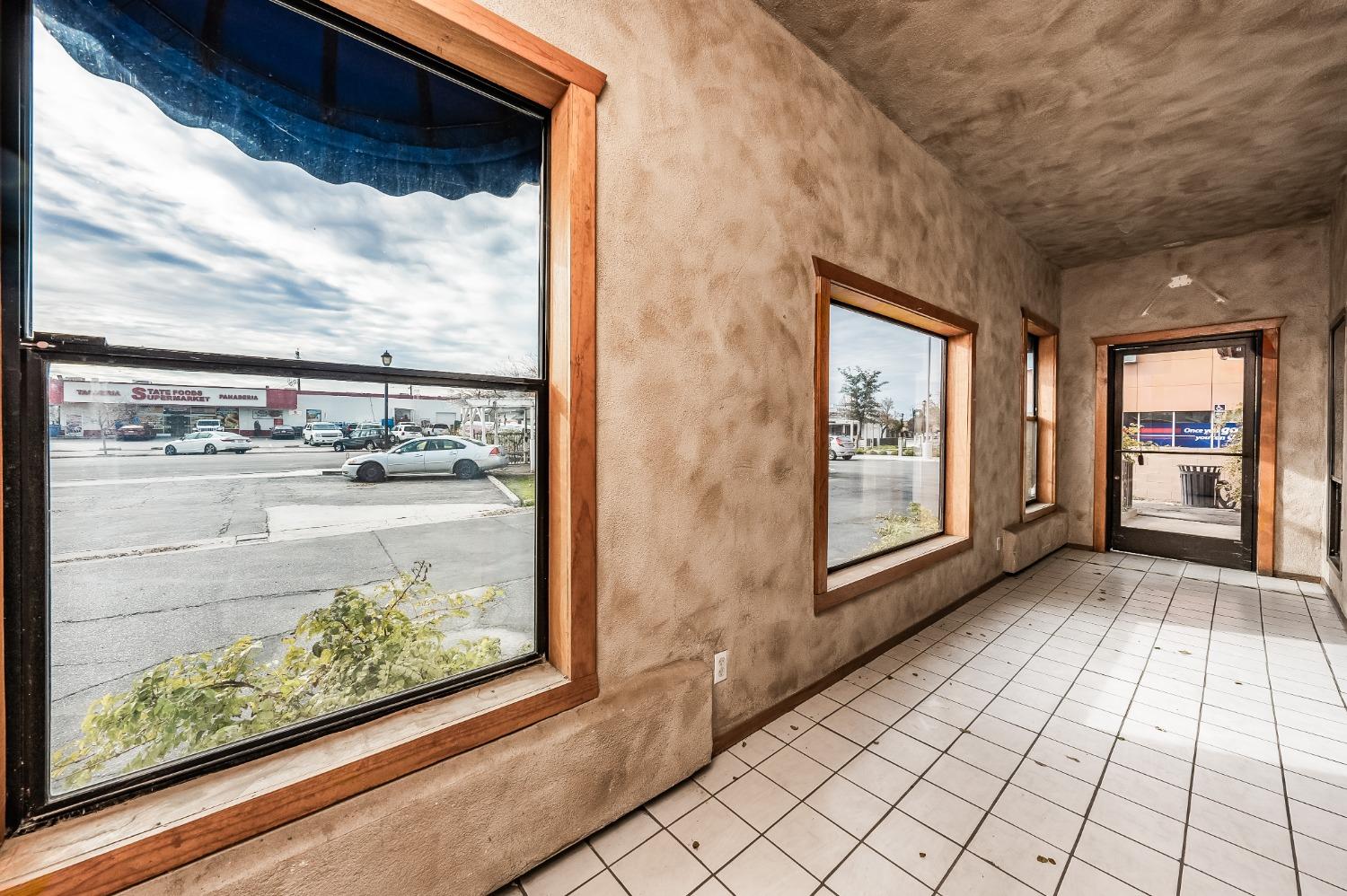 927 O St, Firebaugh, CA 93622