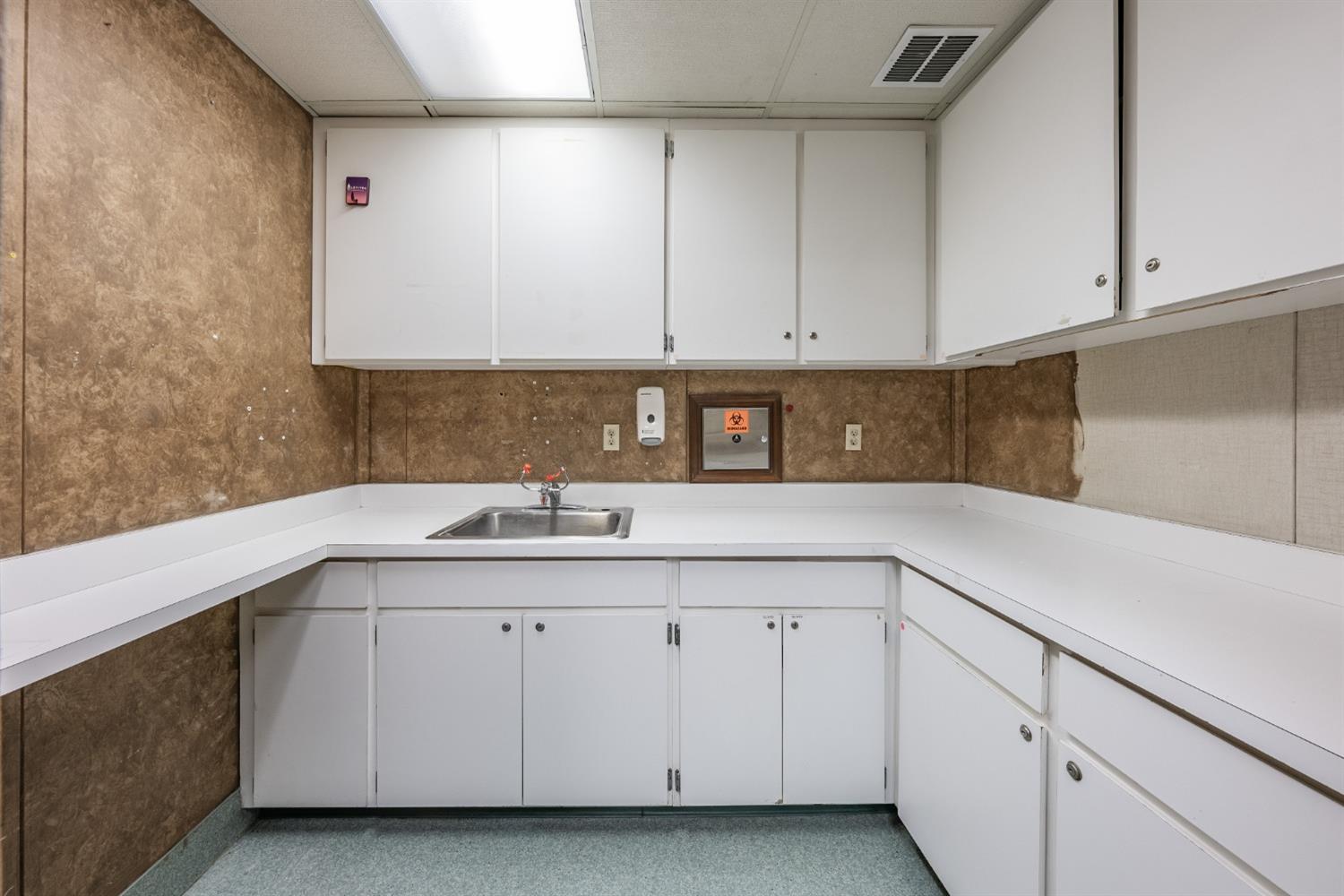 927 O St, Firebaugh, CA 93622