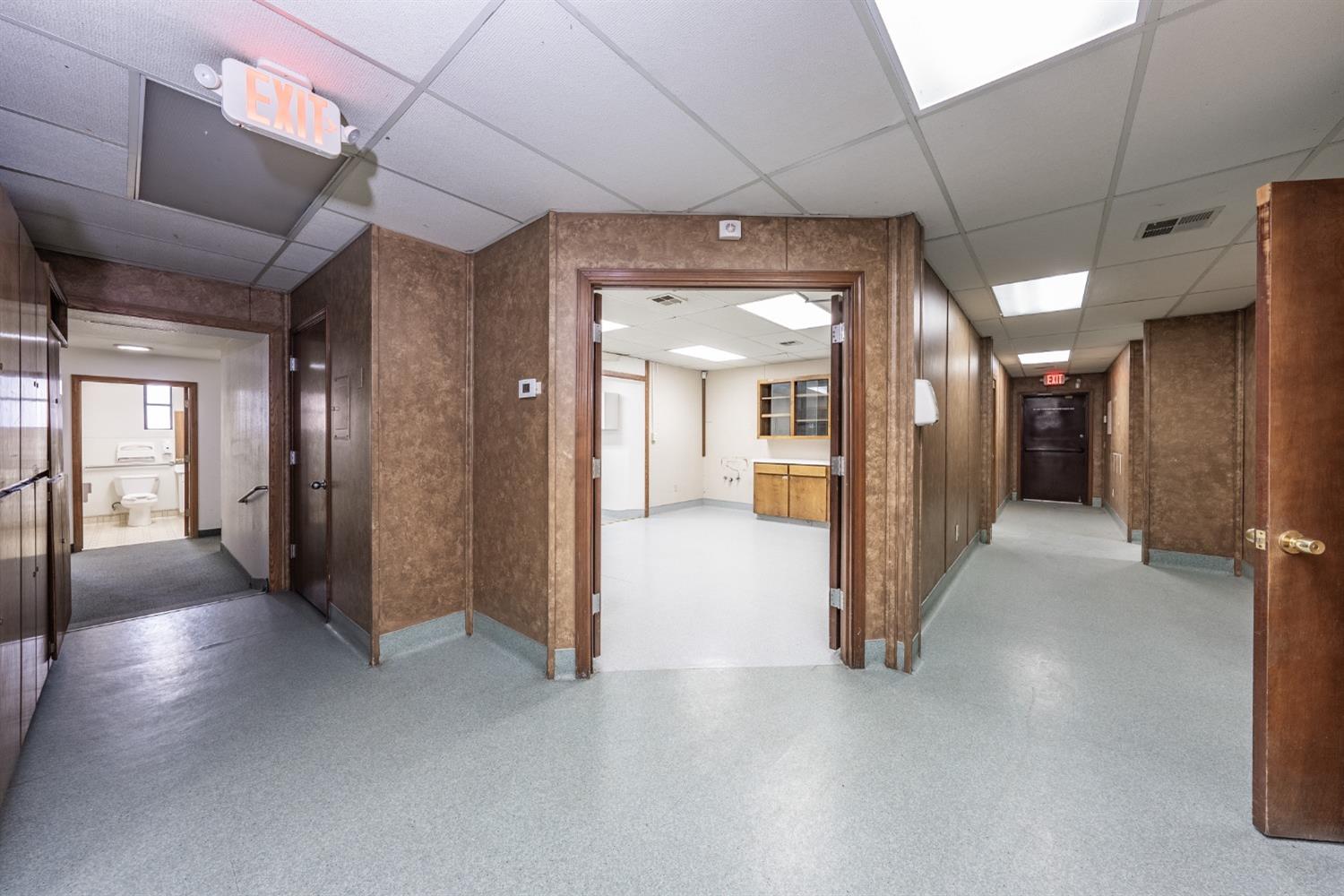 927 O St, Firebaugh, CA 93622