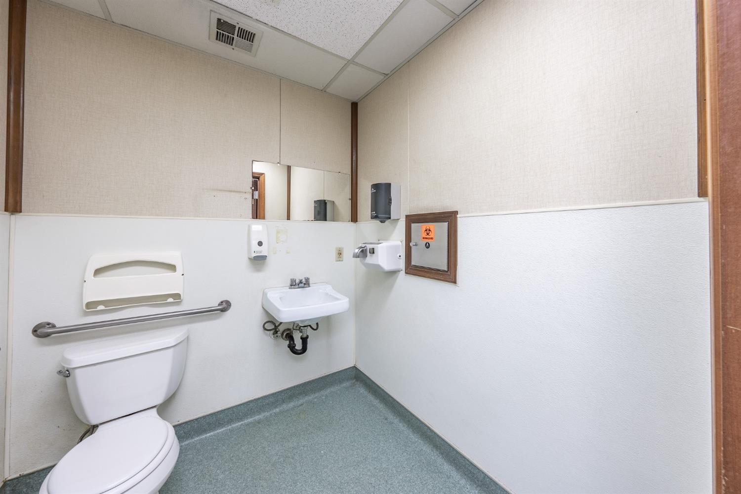 927 O St, Firebaugh, CA 93622