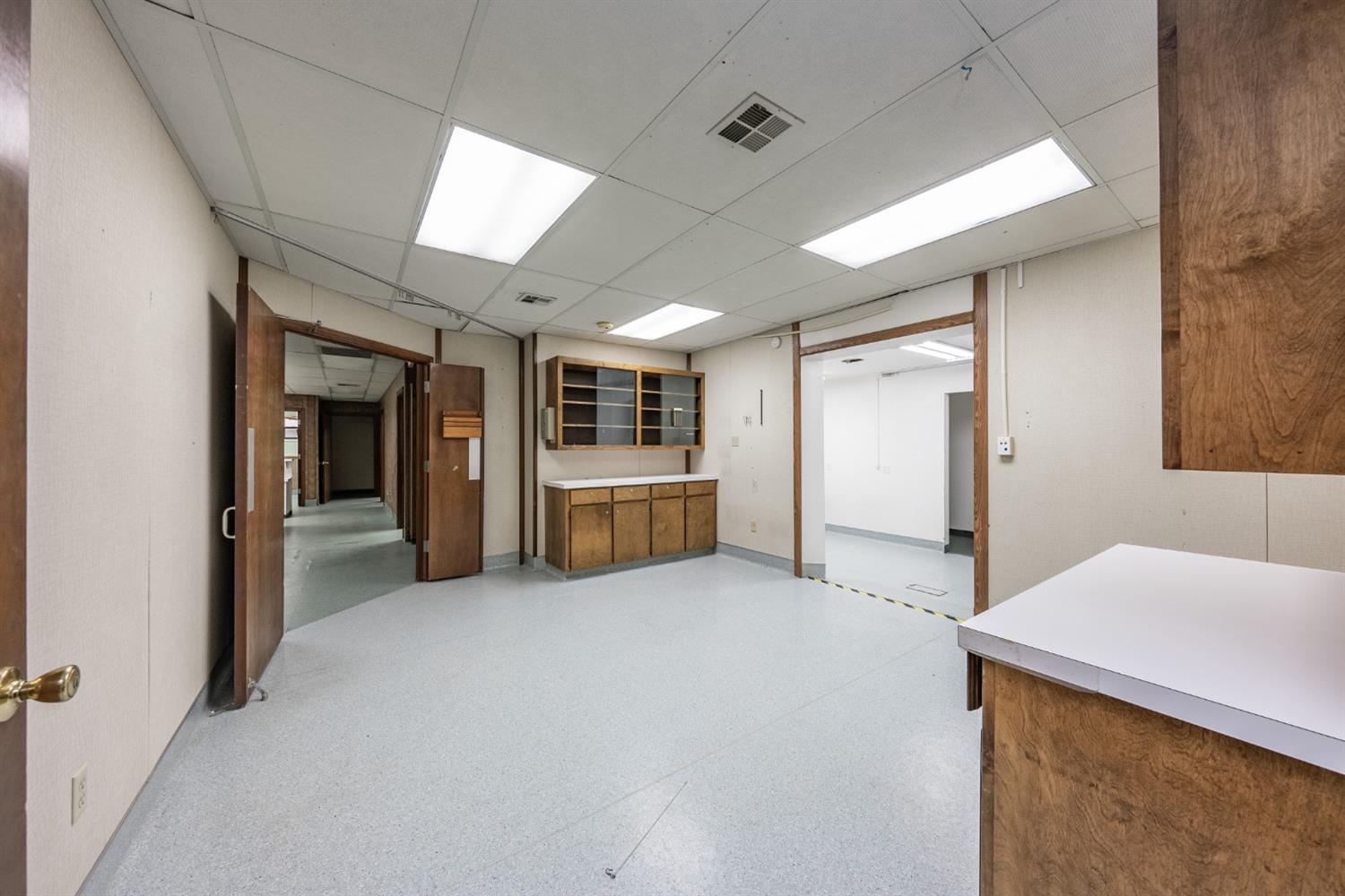 927 O St, Firebaugh, CA 93622