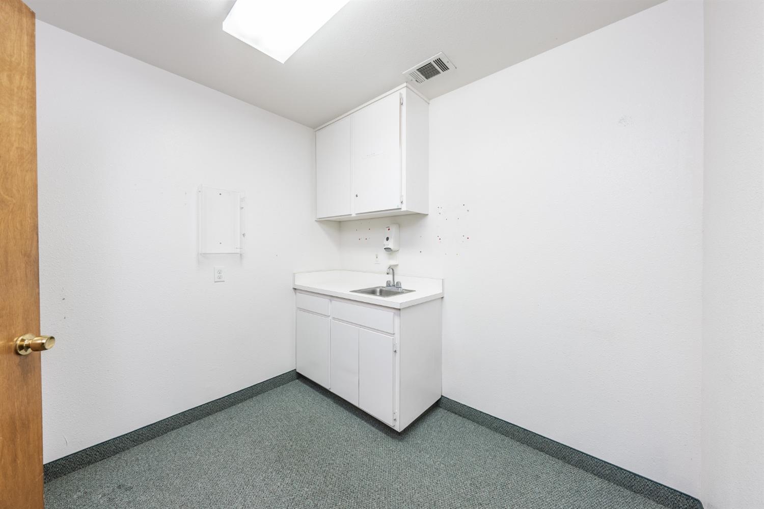 927 O St, Firebaugh, CA 93622