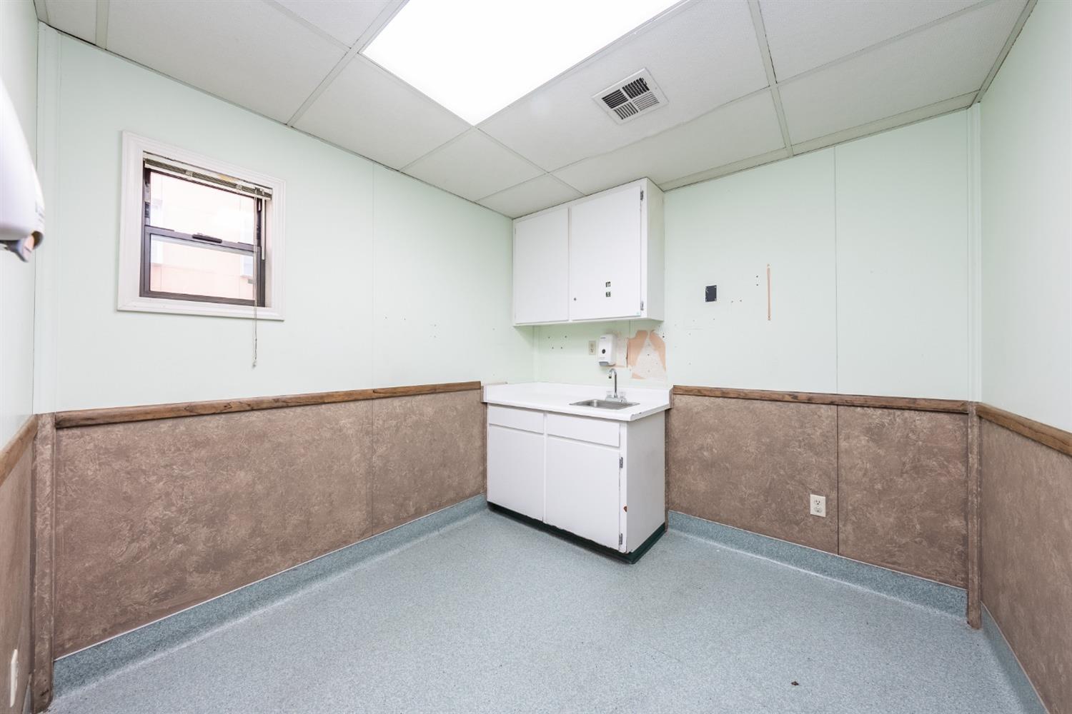 927 O St, Firebaugh, CA 93622