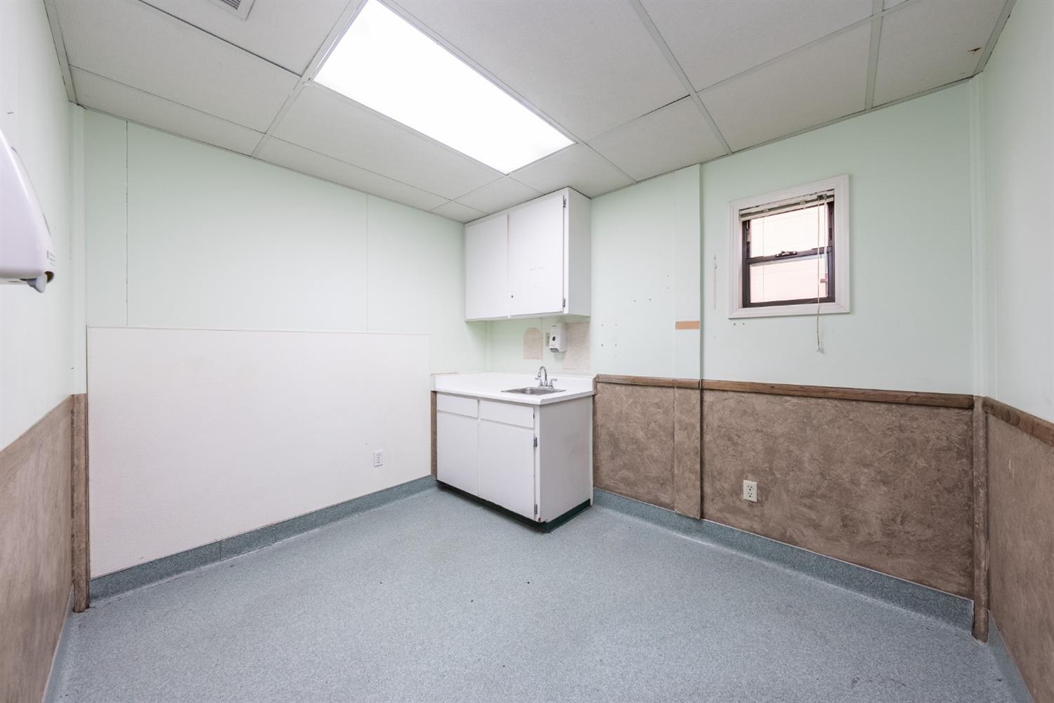 927 O St, Firebaugh, CA 93622