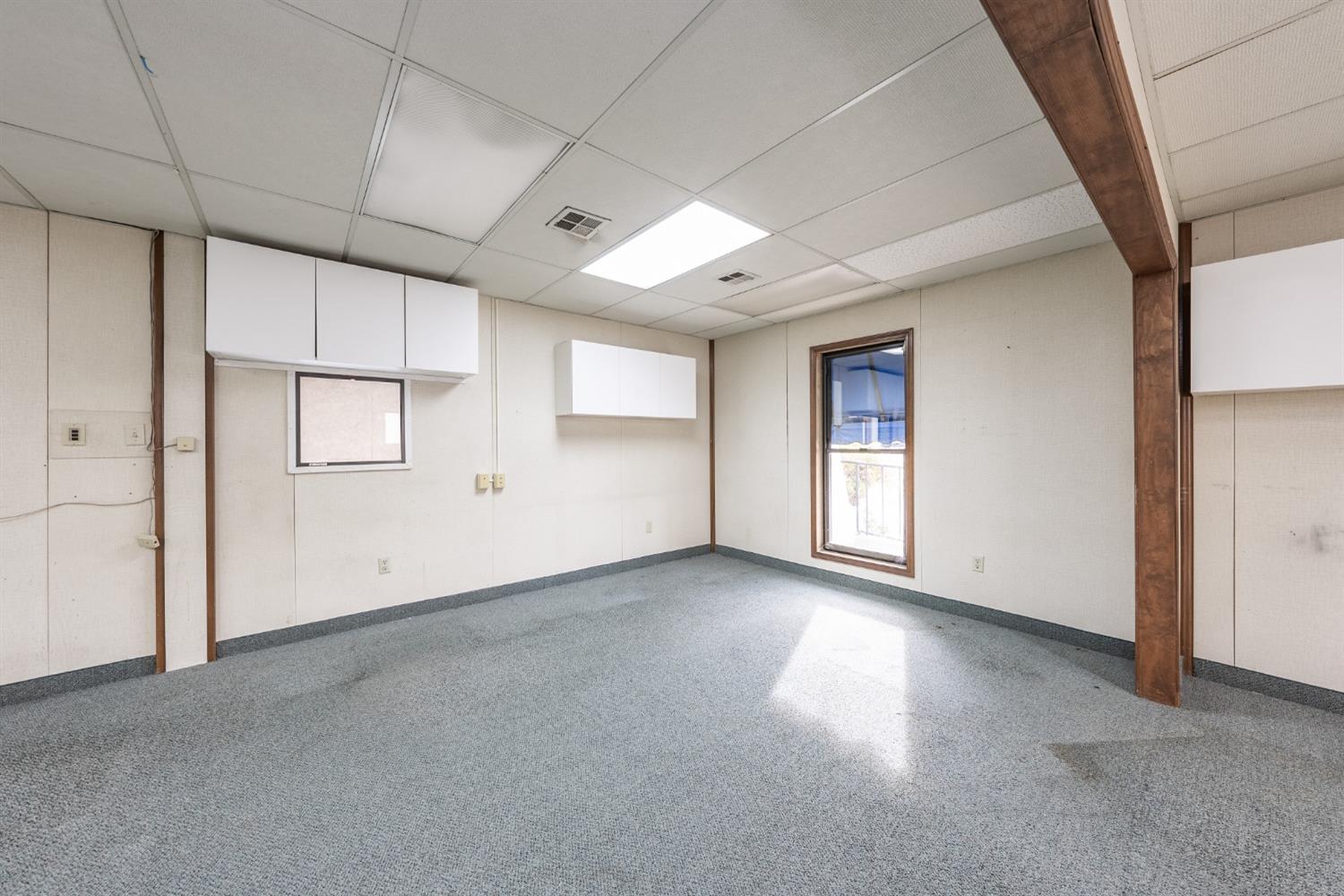 927 O St, Firebaugh, CA 93622