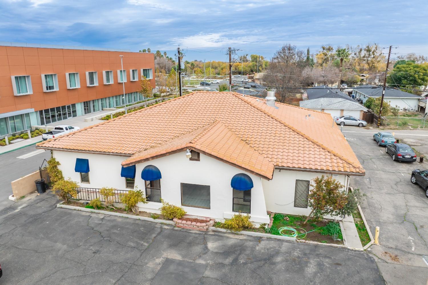 927 O St, Firebaugh, CA 93622