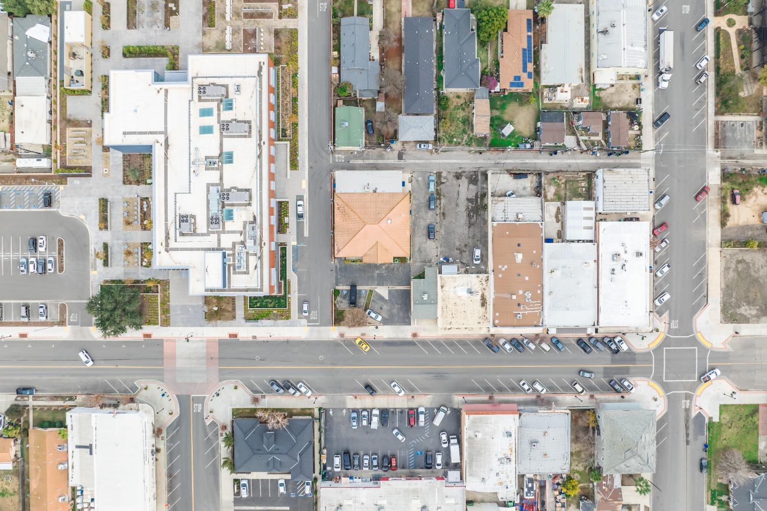 927 O St, Firebaugh, CA 93622