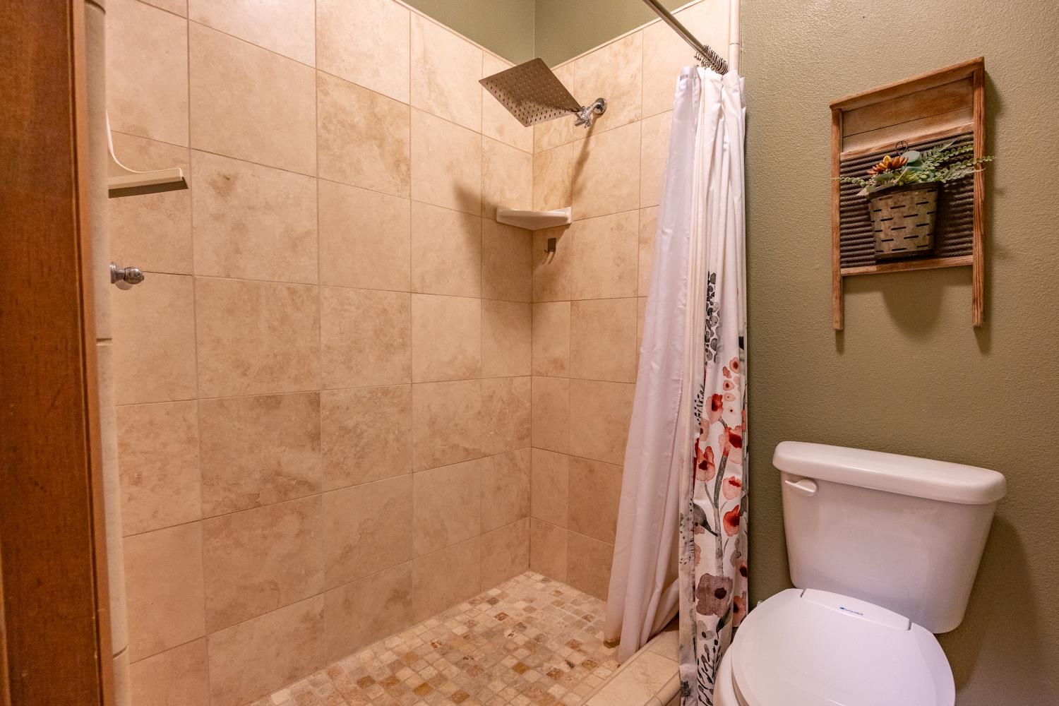 42366 Holiday Way, Coarsegold, CA 93614