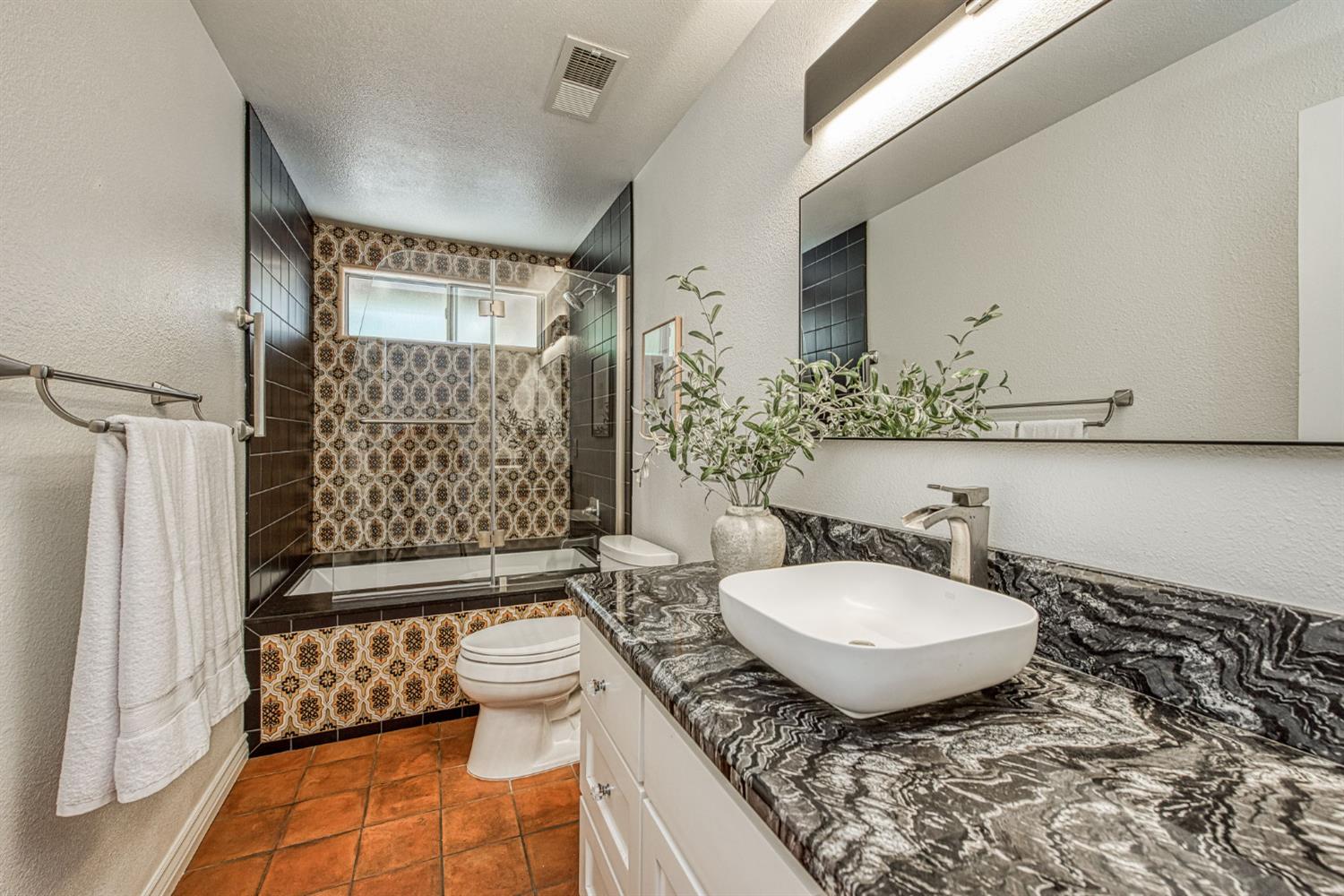 6345 N Bethel Ave, Clovis, CA 93619