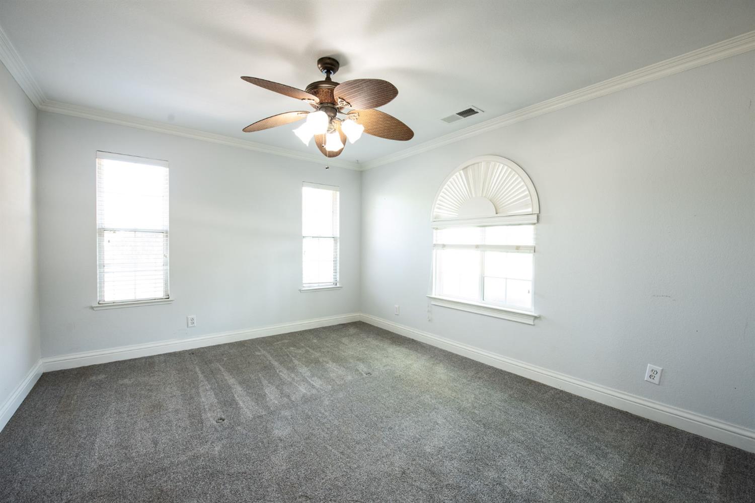 6345 N Bethel Ave, Clovis, CA 93619